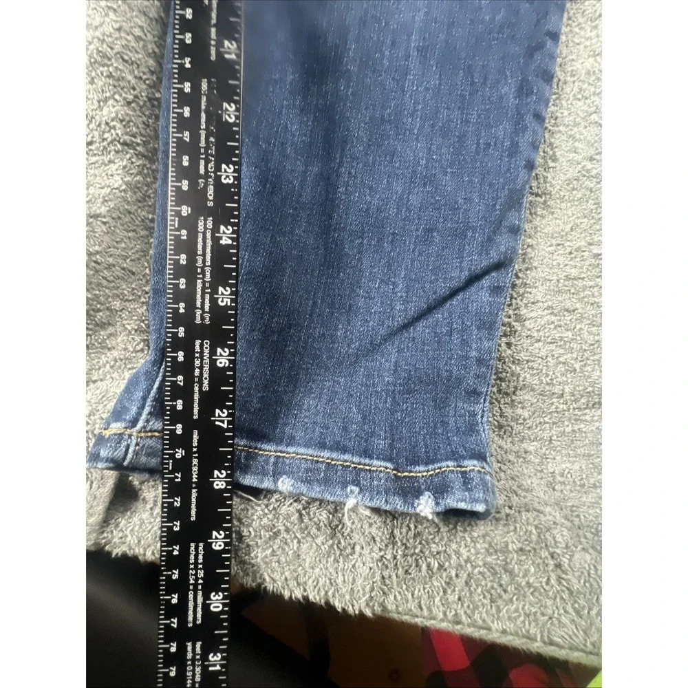 Judy Blue Jeans Women's 16W Blue Denim Boyfriend Distressed Preppy City 34x28 - Picture 6 of 9